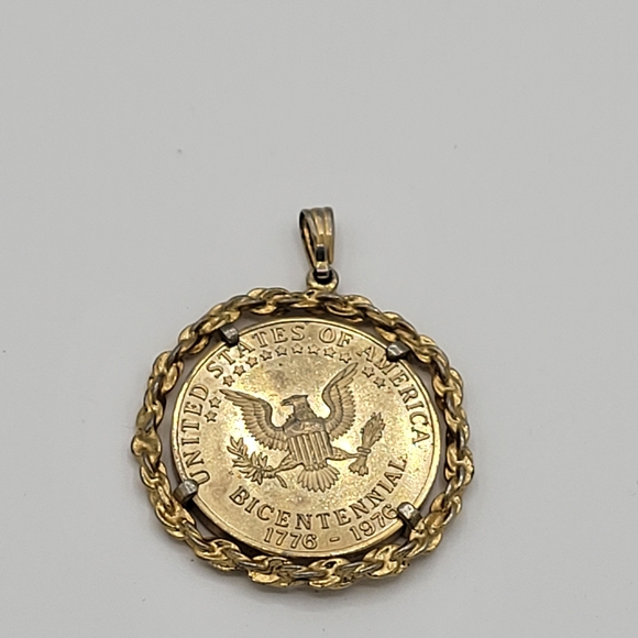 Avon Lady Liberty Necklace United States America Bicentennial Eagle 1776-1976 - Picture 6 of 10